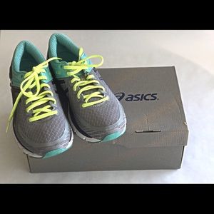 Like New Asics Kinsei Gel 6 Sz 8 Mint/Grey